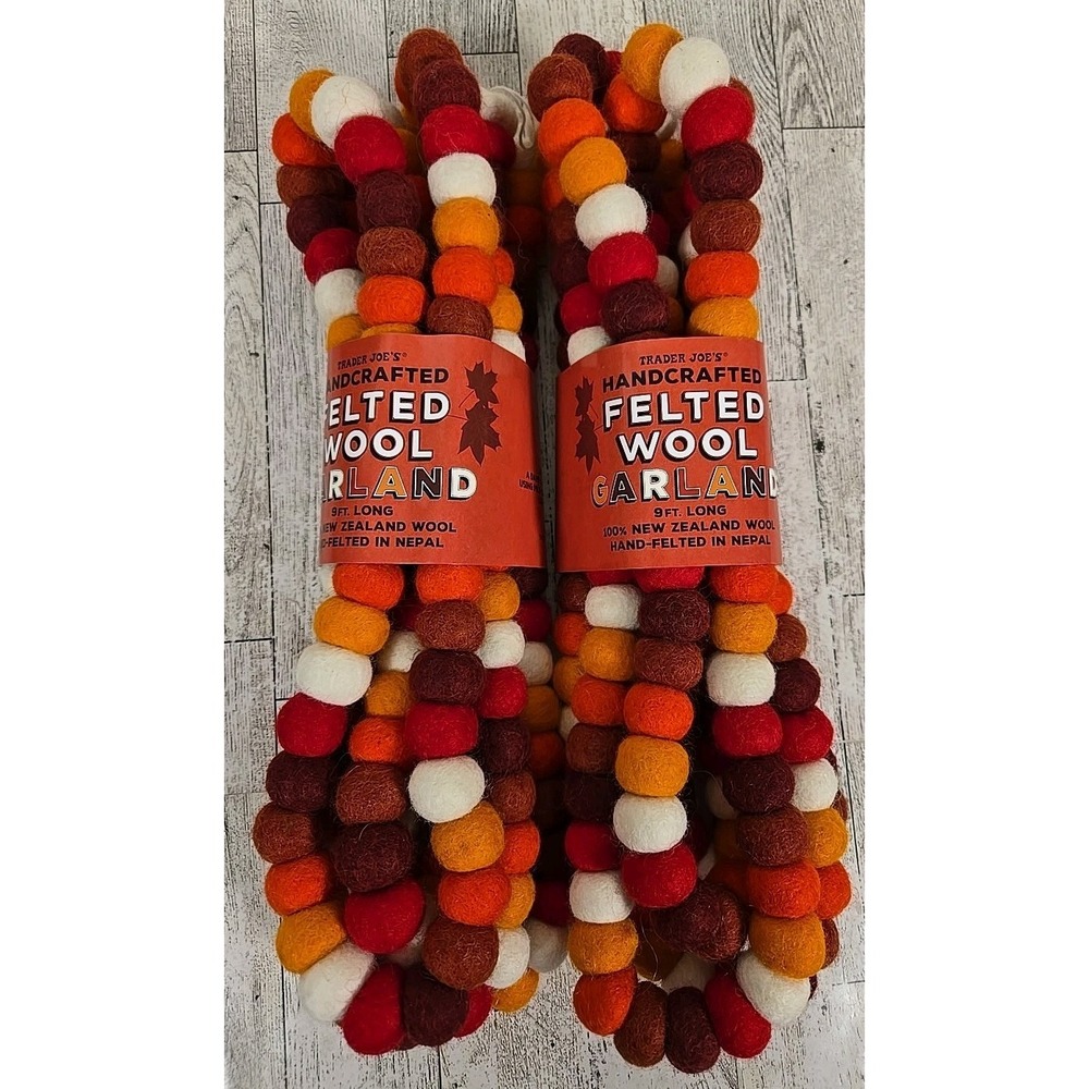 Trader Joe's Garland Handcrafted Felted Wool Fall Thanksgiving Colors 9 Ft